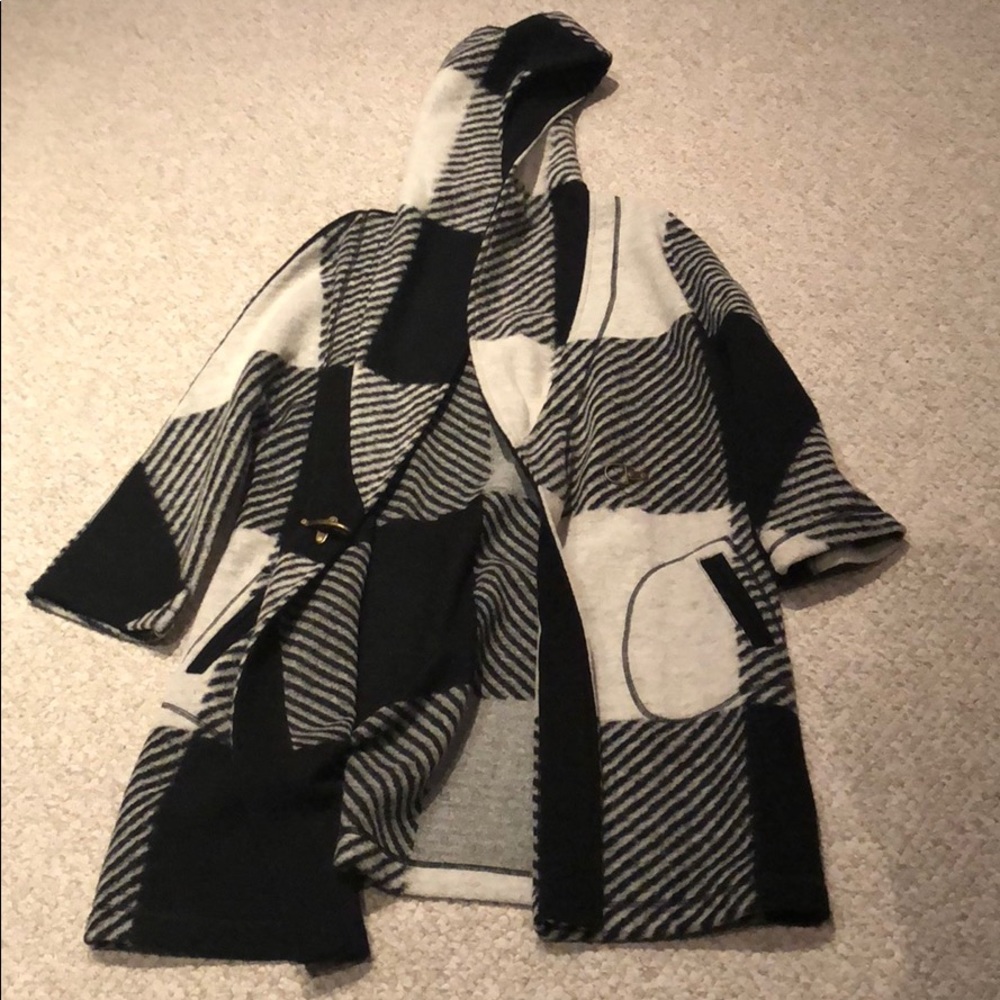 Grey and black Kenar coat